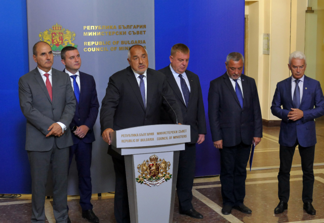 Борисов обяви кои са тримата нови министри