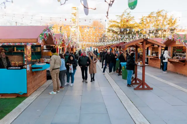 3-метрово великденско червено яйце с българска шевица е фокусът на Sofia Spring Fest 2026