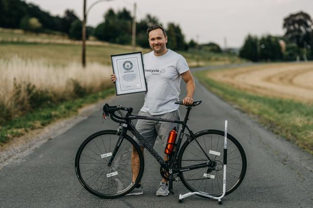  Най-лекият електрически велосипед 