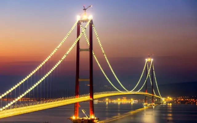 Най-дългият висящ мост в света се намира в южната ни съседка (ВИДЕО)