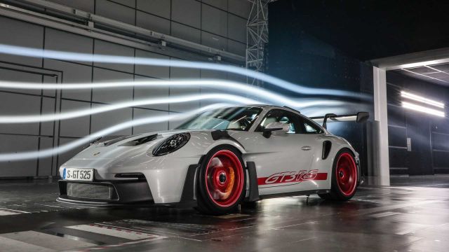 Запознайте се с новия крал на пистата – 911 GT3 RS