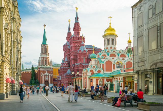 Украински депутати: Руснаците заобикалят санкциите чрез регистрации в Грузия 