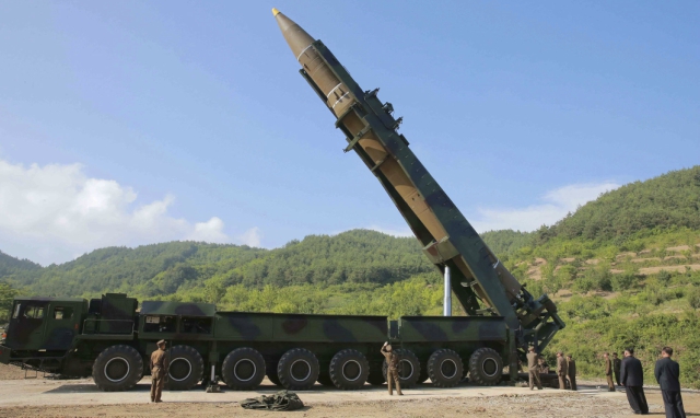 Ракетата на Северна Корея била изстреляна от камион за дърва