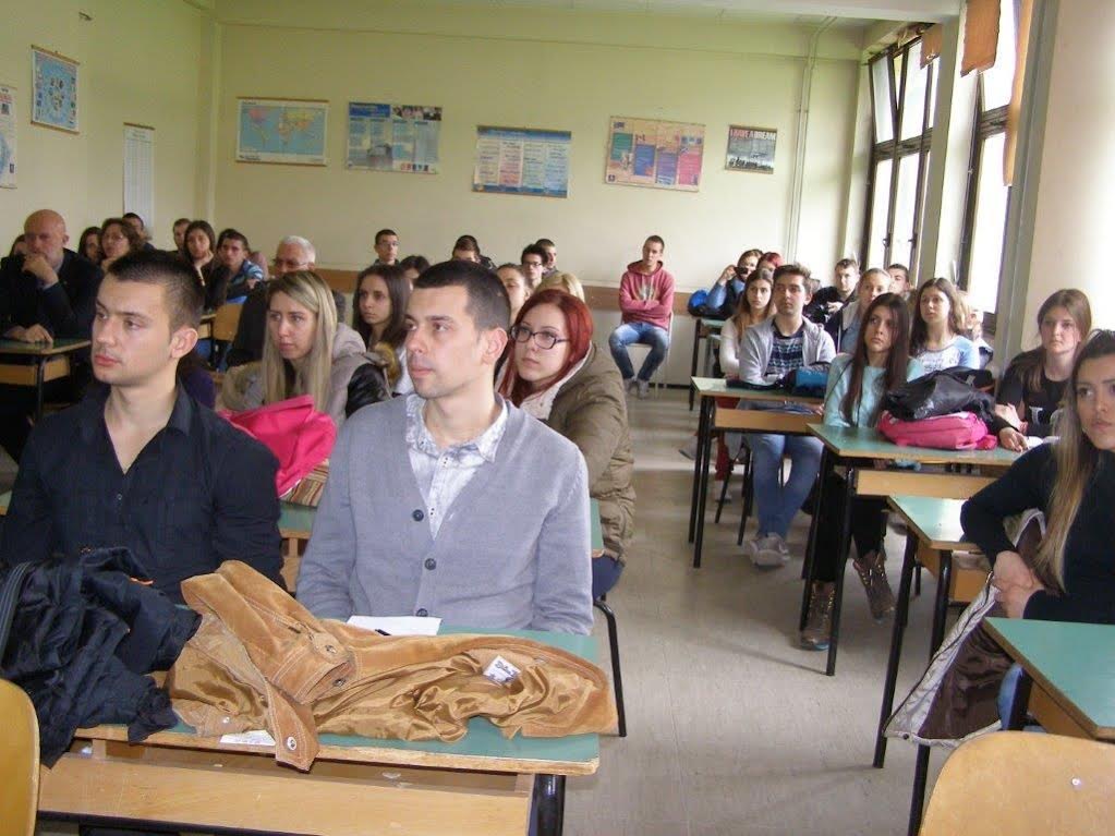 Медицина и компютърните науки най-желани специалности сред българите в чужбина