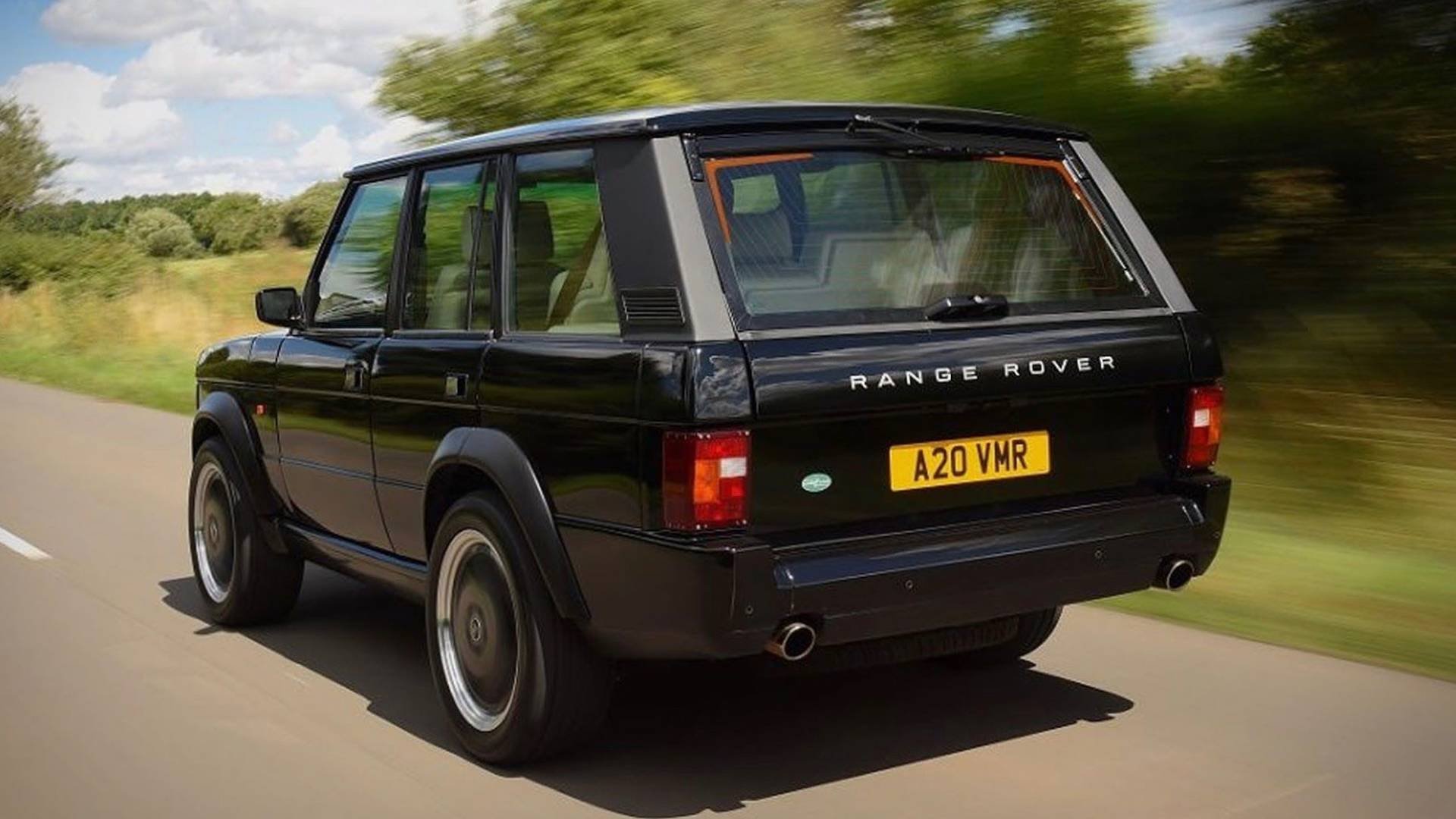 Първият Range Rover отново на конвейера