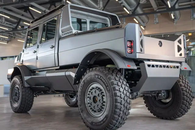 Mercedes направи луксозен Unimog за богаташи