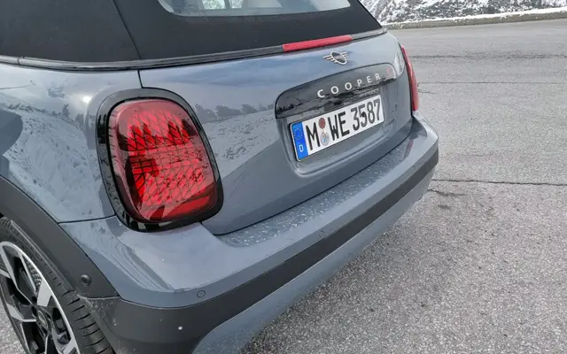 Тествахме новото Mini Cooper S във версия кабриолет | интерФакти.БГ Тествахме новото Mini Cooper S във версия кабриолет