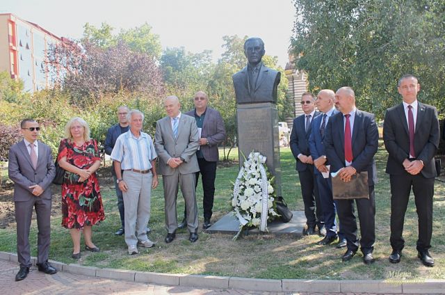 `Американски