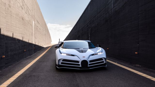 Bugatti Centodieci влиза в производство след 50 хиляди километра тестове