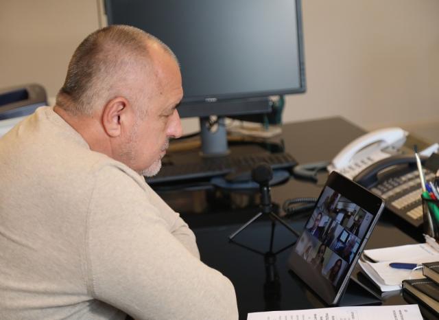 Забраниха износа на предпазни средства и дезинфектанти