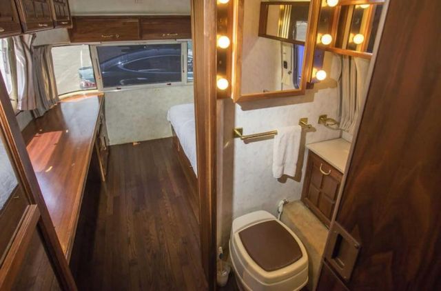  Продава се караваната на Том Ханкс 