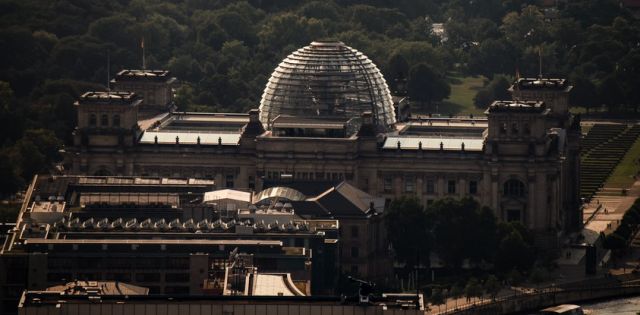  Парламентът, който е бил и санитарен пункт, и родилно поделение 