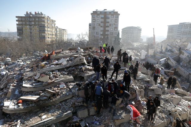 Броят на загиналите при земетресенията в Турция и Сирия е почти 25 000 души  - 3