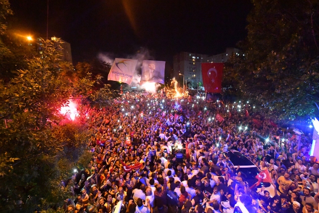 Ердоган загуби! Истанбул ликува (СНИМКИ)