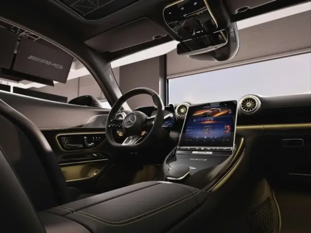 Mercedes-AMG пуска специално купе в чест на новия филм с Брад Пит | интерФакти.БГ Mercedes-AMG пуска специално купе в чест на новия филм с Брад Пит