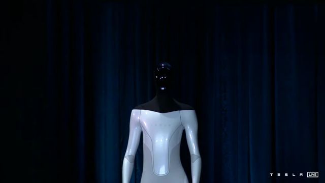  Запознайте с „ човешкия “ робот на Tesla (ВИДЕО) 