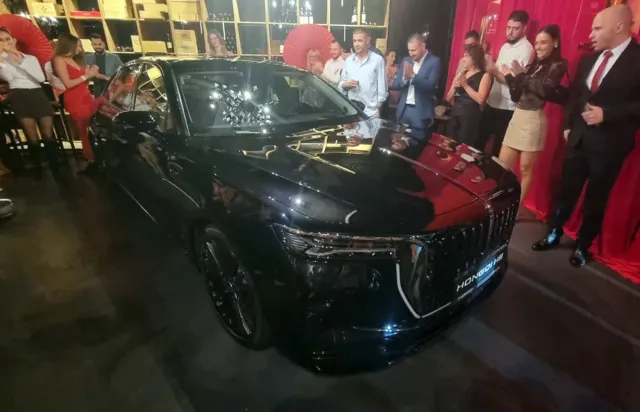 Китайският Rolls-Royce стъпи и у нас (вижте и на какви цени) | ФАКТИ.БГ Китайският Rolls-Royce стъпи и у нас (вижте и на какви цени)