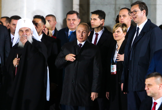 Сърбите посрещнаха Путин с "Хвала, хвала"
