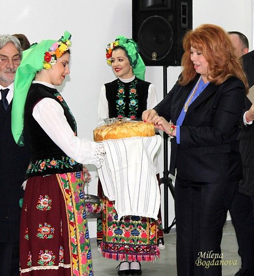 `Изложенията