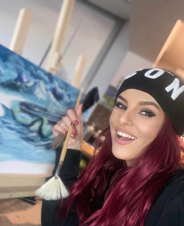  Фолк певица потегли по стъпките на Зуека 