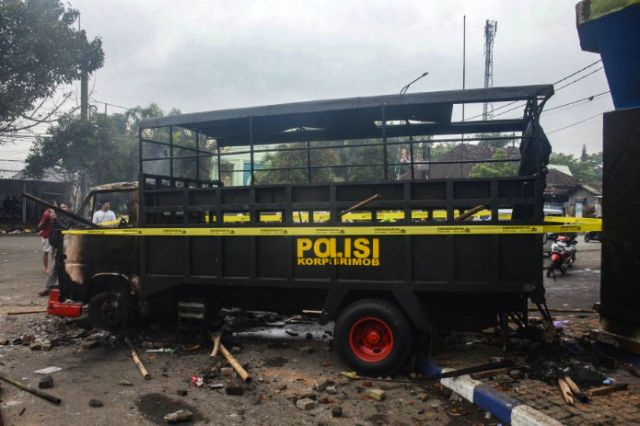Ужасяващо: Броят на жертвите от трагедията в Индонезия се увеличава