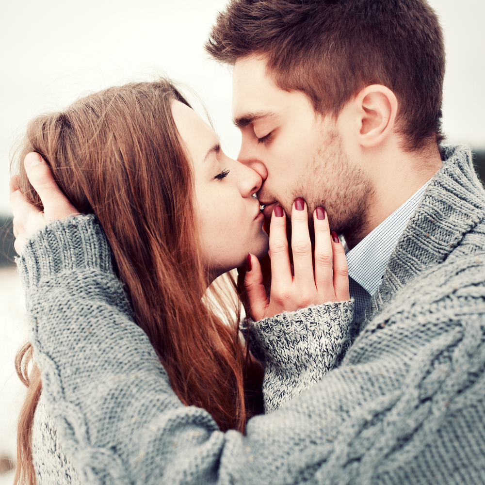 Четири вида целувки и тяхното значение (ВИДЕО)