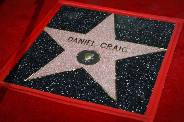 Даниел Крейг вече има звезда на булевард 