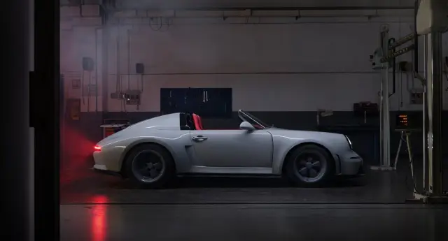 Уникална реставрация, базирана на Porsche 964