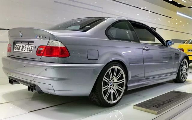 Продава се музейно BMW (E46)