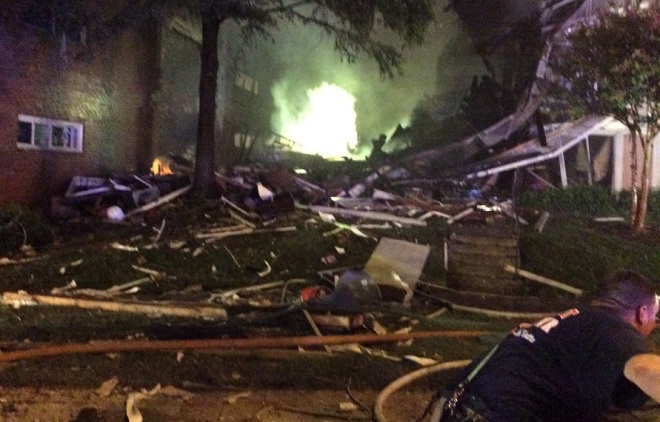 Експлозия и пламъци опустошиха жилищен комплекс в САЩ
