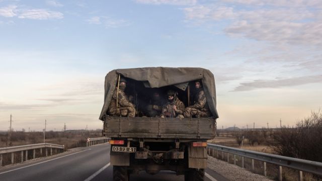 Беларус прехвърля военна техника за проверка на 