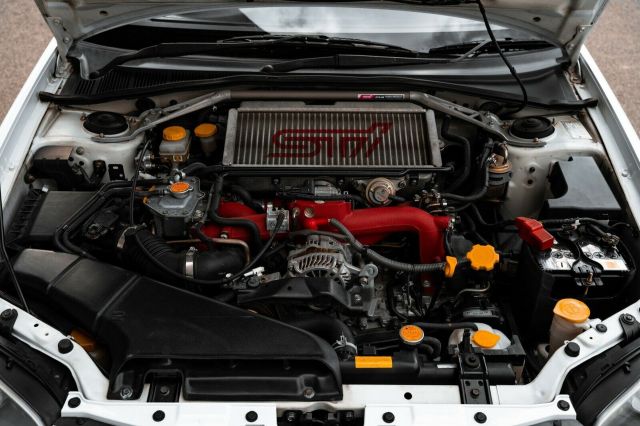  Защо тази Impreza с стоманени джанти е толкоз специфична? 