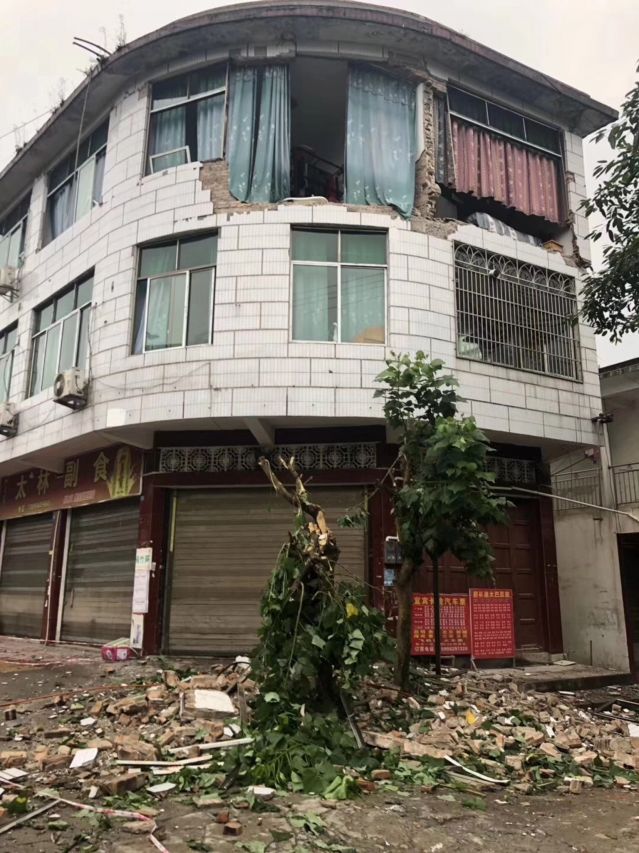 7 са жертвите от земетресението в Съчуан