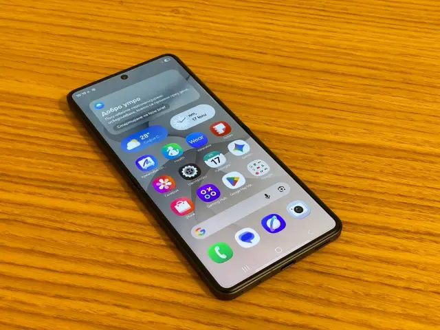 Запознаваме ви първи с новите сгъваеми смартфони на Samsung. Ето и колко струват у нас