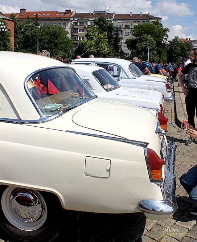  Над 350 невероятни автомобила в центъра на София (СНИМКИ) 