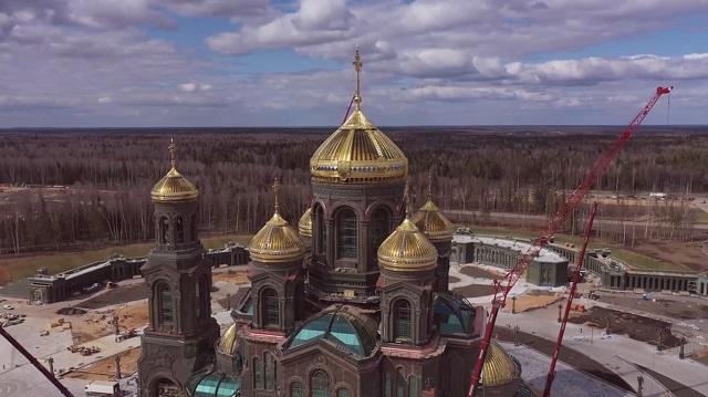 Русия строи гигантска църква с мозайки на Путин и Сталин (ВИДЕО+СНИМКИ)