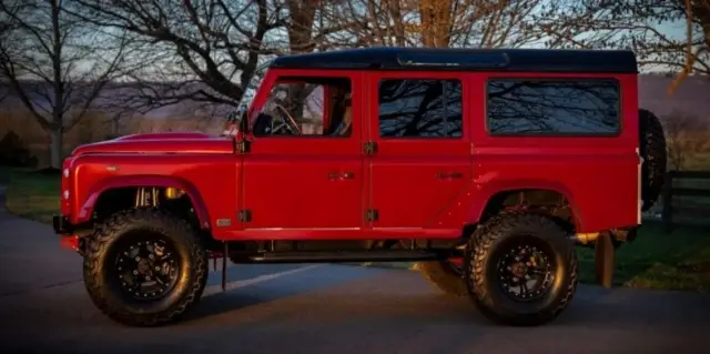 Land Rover Defender с впечатляваща версия от Helderburg