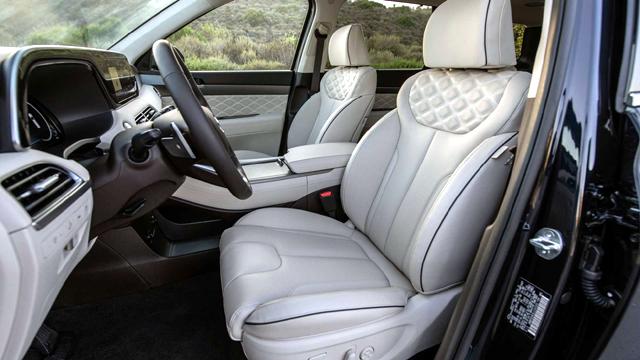  Собственици на Hyundai Palisade се оплакват всеобщо от зловония в салона 