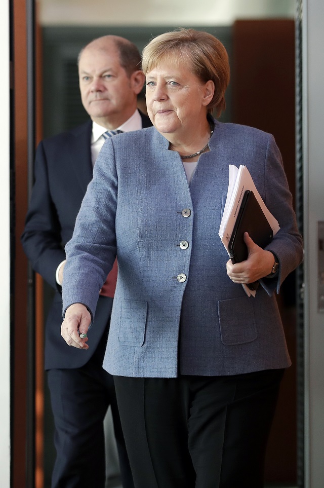 Тя ли е наследникът на Меркел?