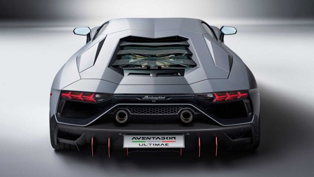 Lamborghini връща Aventador в производство, обявиха колко коли ще бъдат направени | интерФакти.БГ Lamborghini връща Aventador в производство, обявиха колко коли ще бъдат направени