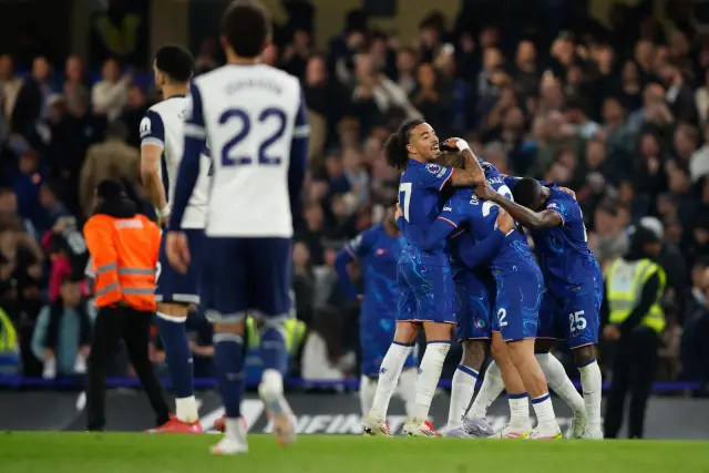 Челси се върна в Топ 4, откакто завоюва лондонското дерби