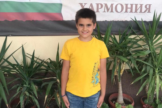  Третокласник от Любимец отличник в народен конкурс 