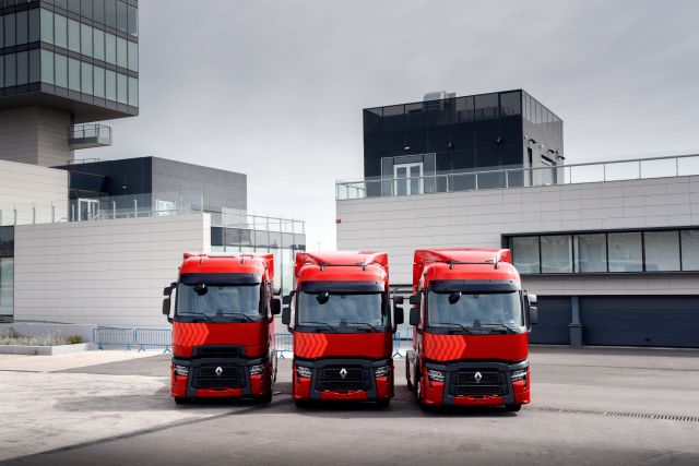 Renault Trucks отвори център за „разфасоване“ на камиони