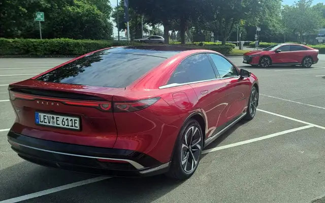 Тествахме "акулата" Mazda 6e (вижте и колко струва у нас) | интерФакти.БГ Тествахме "акулата" Mazda 6e (вижте и колко струва у нас)