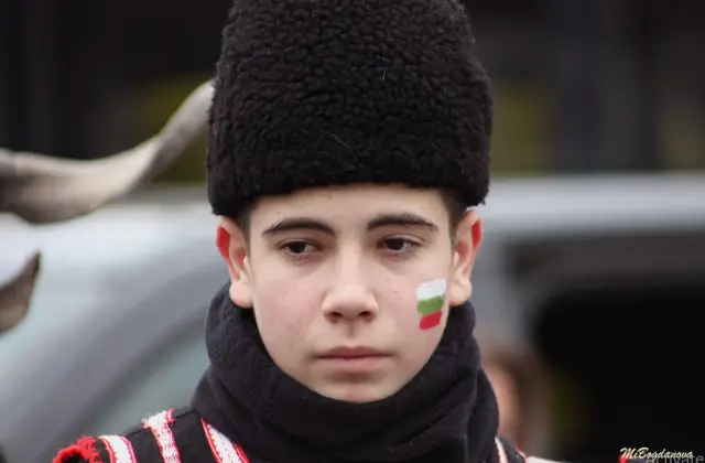 Най-добрите групи на Сурва 2026 ще дефилират днес (СНИМКИ)