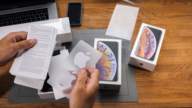  Знаете ли за какво устройствата на Apple идват със стикери? 