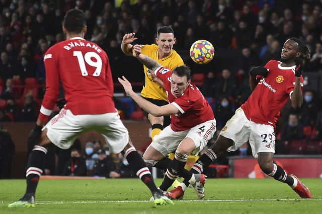  Уулвърхемптън с историческа победа над Ман Юнайтед над 