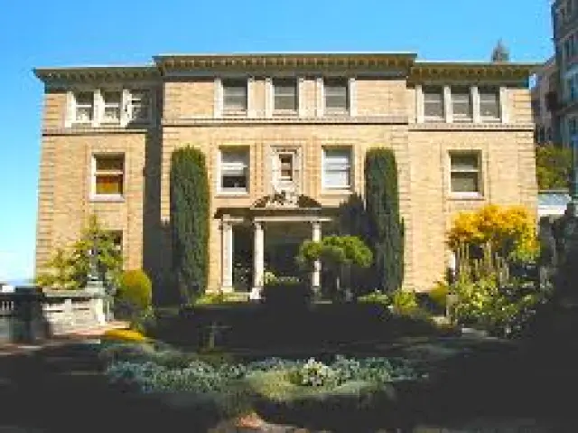 The Times: Джордж Лукас си купи къща в Лондон за  милиона, за да избяга от Тръмп