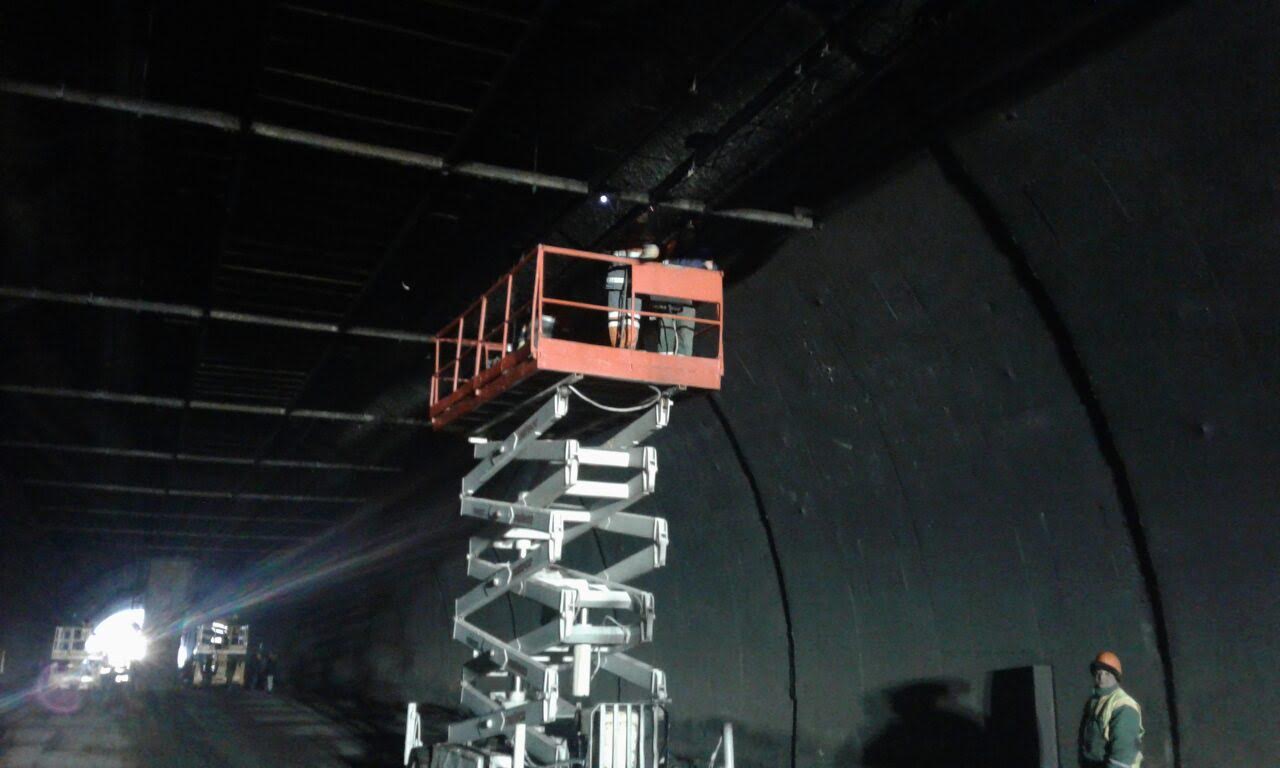 Попниколов получи доклада за състоянието на тунелите