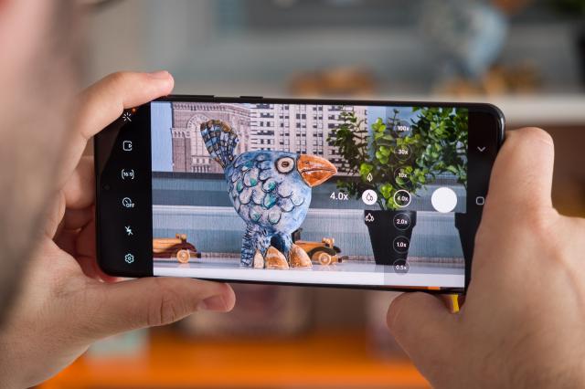 Как Samsung ще реши проблемите с фокусирането на камерата на Galaxy Note 20+